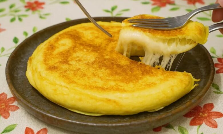 pão de queijo de frigideira com 2 ingredientes