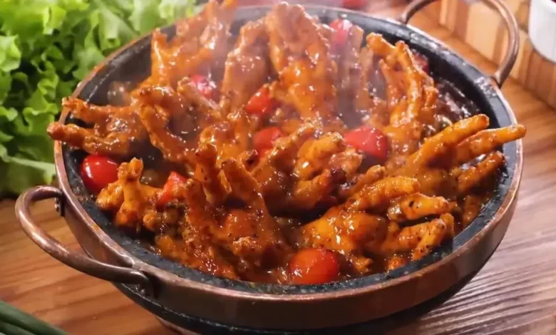 Pé de Frango Mineiro: A Receita que Desmancha na Boca e o Segredo do Sabor Único