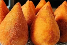 O Segredo da Coxinha Perfeita: 4 Dicas de Chefs para Massa e Empanamento Crocante