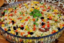 Receita de Arroz Natalino Fácil e Saboroso: O Acompanhamento Perfeito para 25 Pessoas