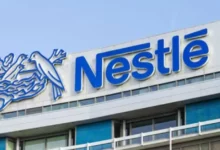 Anvisa proíbe lotes de fórmula infantil da Nestlé por toxina